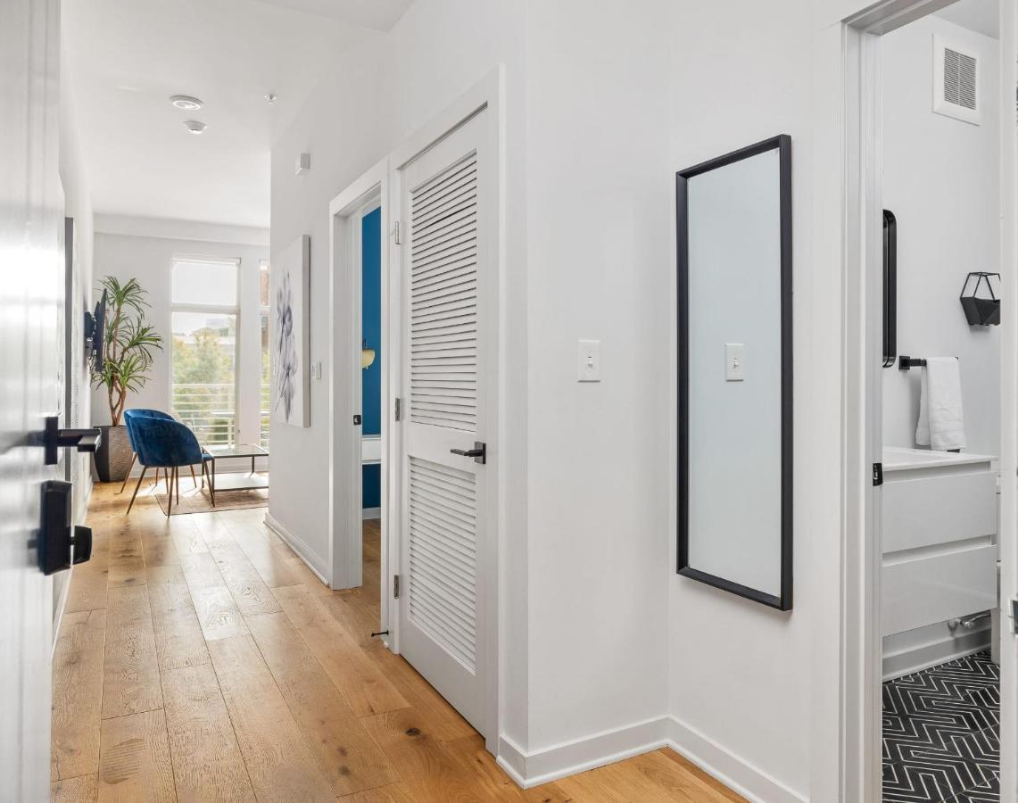 アトランタMarvelous Midtown Manor In Piedmont Parkアパートメント エクステリア 写真